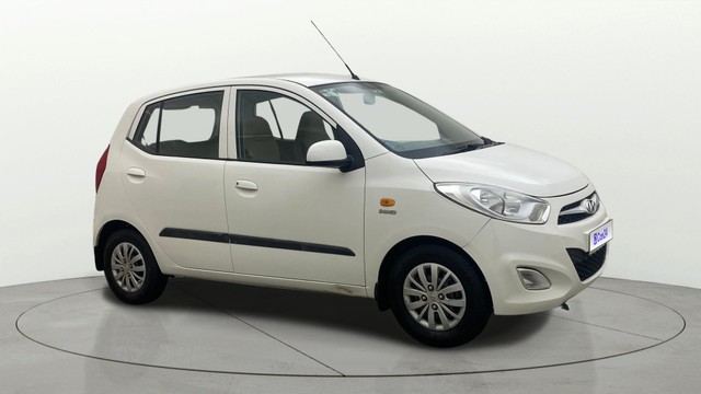 Second-hand 2015 Hyundai i10 Sportz 1.1L for sale in Hyderabad-0