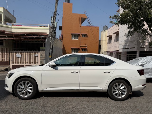 Second-hand 2018 Skoda Superb LK 2.0 TDI AT for sale in Bangalore-3