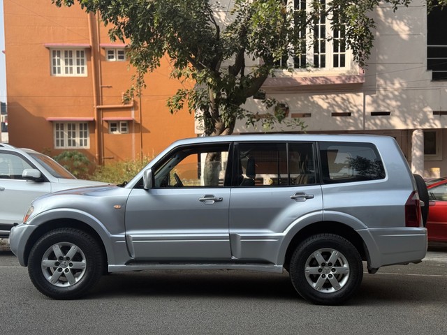Second-hand 2007 Mitsubishi Montero 3.2 AT for sale in Bangalore-2