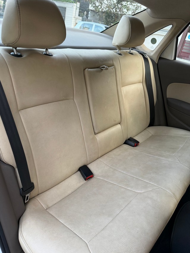 Second-hand 2016 Skoda Rapid 1.6 MPI Ambition Plus for sale in Bangalore-8