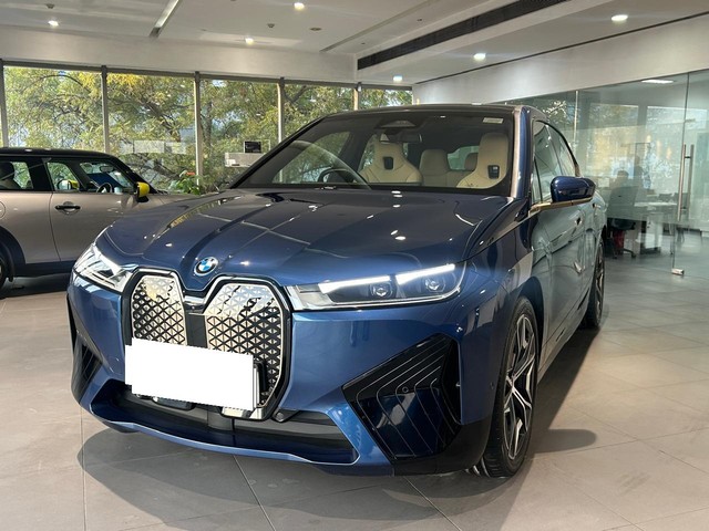 BMW iX xDrive50 - Photo 7