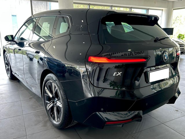 BMW iX xDrive40 - Photo 10