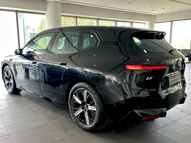 BMW iX xDrive40 - Photo 4