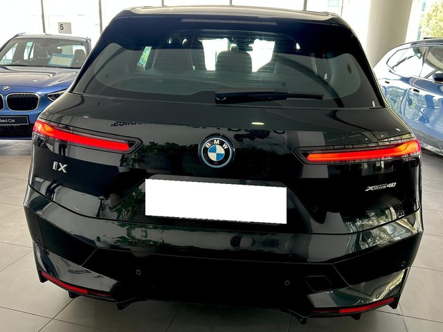 BMW iX xDrive40 - Photo 3