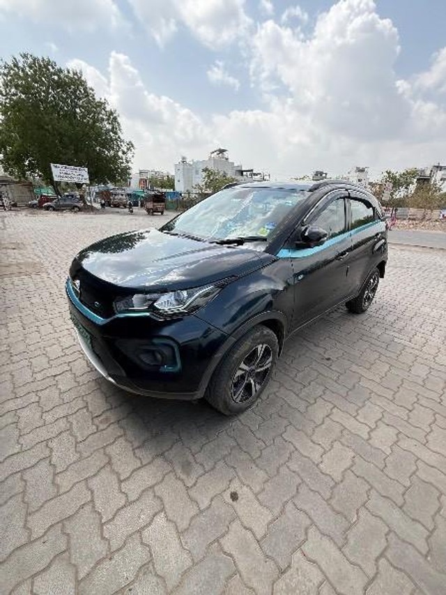 Tata Nexon EV XZ Plus Lux FC - Photo 2