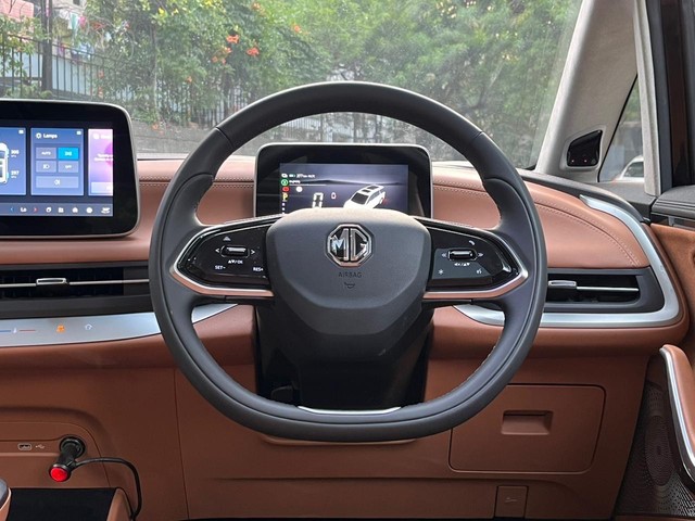 MG M9 Presidential Limo - Photo 8