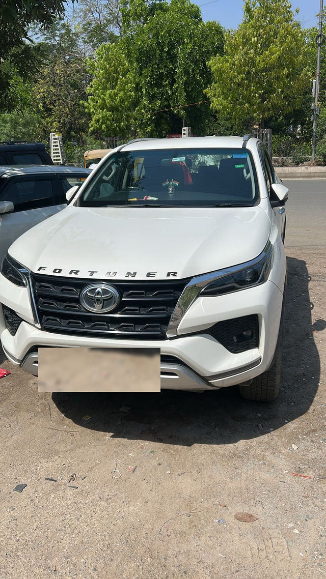 Toyota Fortuner 4X2 AT Second-hand 2023 Toyota Fortuner 4X2 AT for sale in Faridabad