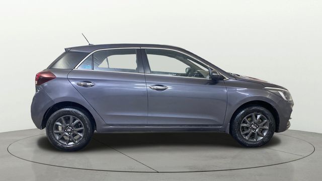 Second-hand 2018 Hyundai i20 1.2 Asta for sale in New Delhi