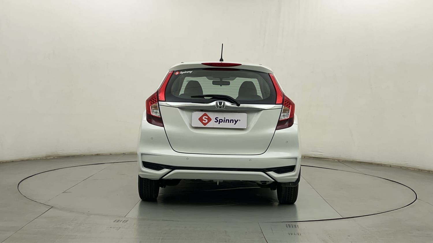 Buy Used Honda Jazz ZX of 2021 model @ 7,17,000 INR in Mumbai