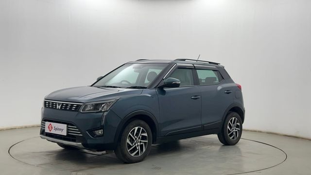 Second-hand 2024 Mahindra XUV300 W6 BSIV for sale in Kolkata