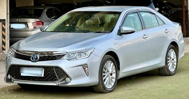 Toyota Camry Hybrid Second-hand 2016 Toyota Camry Hybrid for sale in Pune