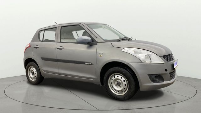 Second-hand 2014 Maruti Suzuki Swift LXI for sale in New Delhi