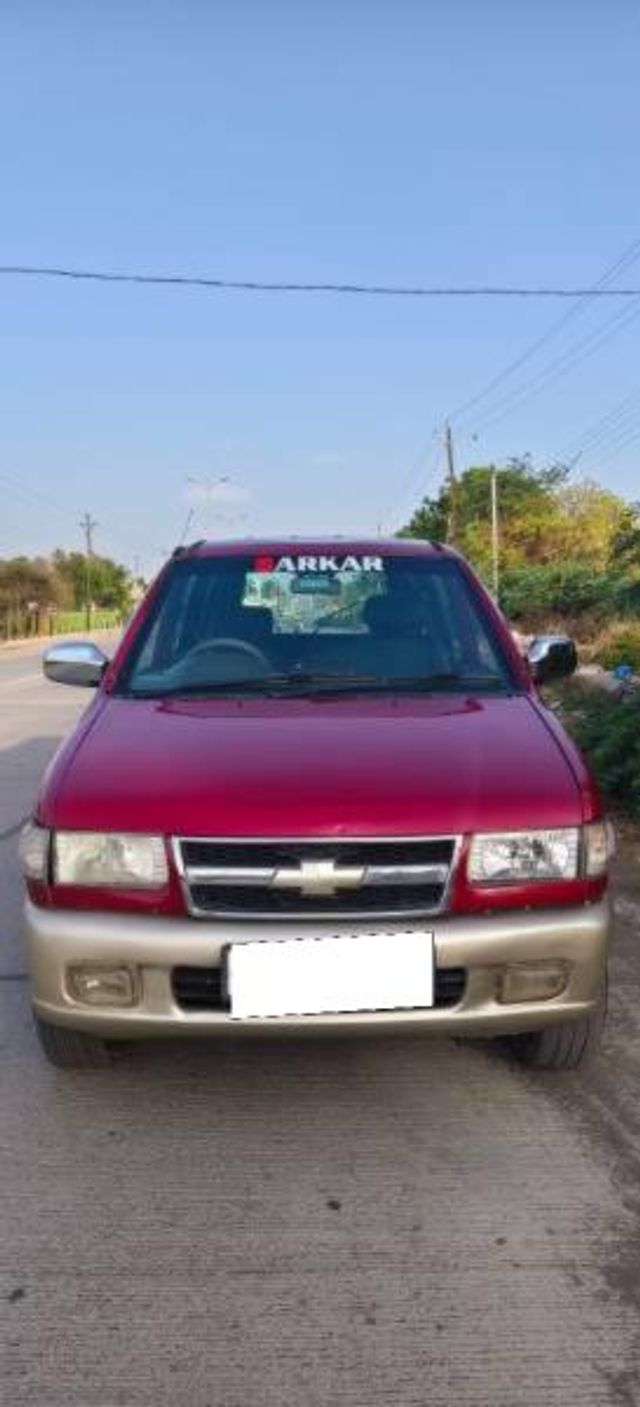 Chevrolet Tavera ELITE LT L1 7 Seats BSII Second-hand 2011 Chevrolet Tavera ELITE LT L1 7 Seats BSII for sale in Nandurbar
