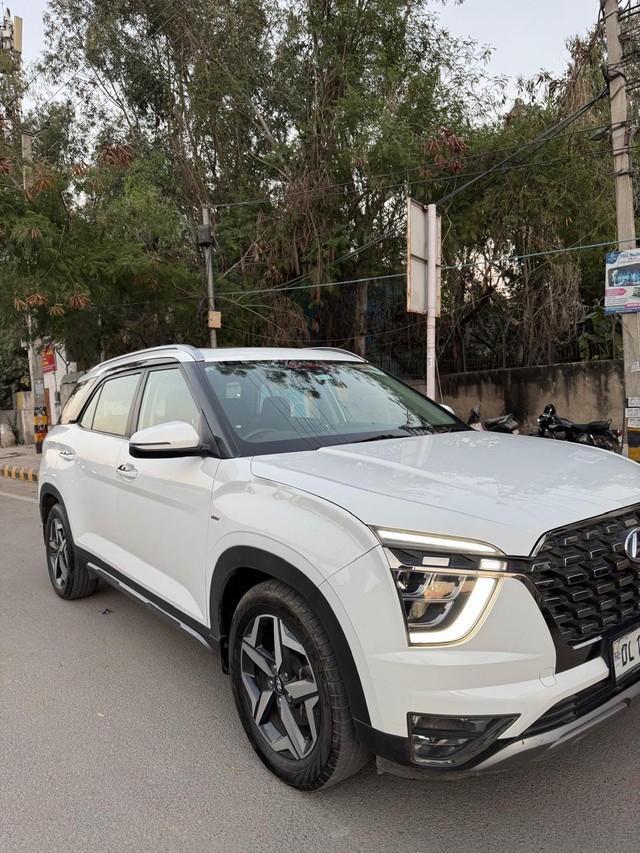 Second-hand 2022 Hyundai Alcazar Prestige (O) 7-Seater Diesel AT BSVI for sale in New Delhi-0