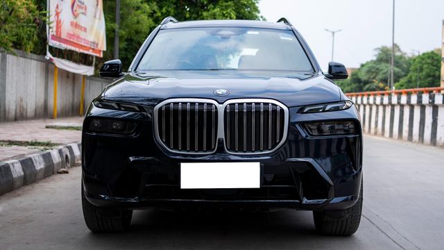 Second-hand 2023 BMW X7 xDrive 40i M Sport for sale in New Delhi