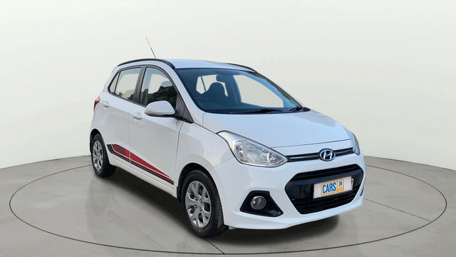 Hyundai Grand i10 Sportz Celebration Edition Second-hand 2016 Hyundai Grand i10 Sportz Celebration Edition for sale in Vadodara
