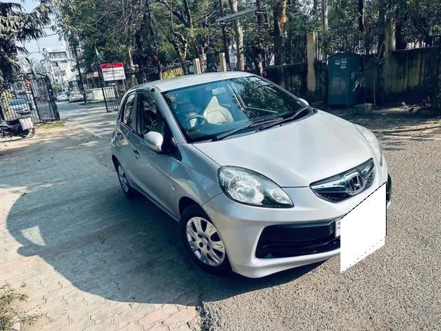 Second-hand 2012 Honda Brio E MT for sale in Varanasi-0