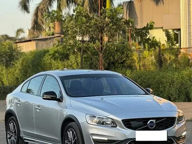 Second-hand 2018 Volvo S60 D4 SUMMUM for sale in Surat-0