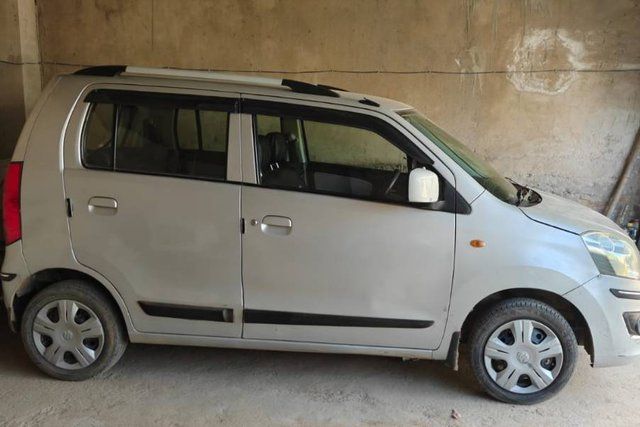 Second-hand 2016 Maruti Suzuki Wagon R AMT VXI for sale in Jaipur