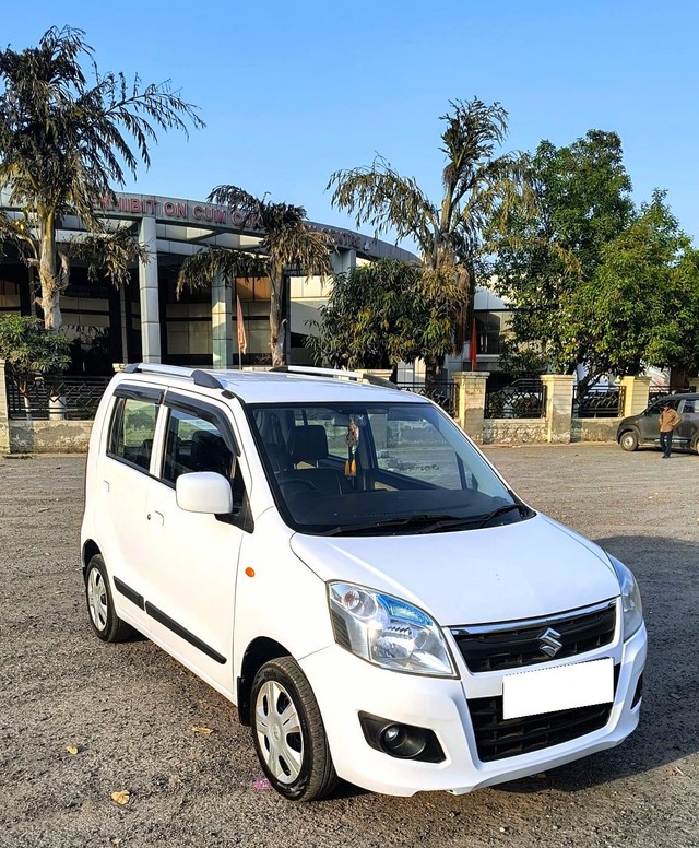 Second-hand 2017 Maruti Suzuki Wagon R AMT VXI for sale in Faridabad-0