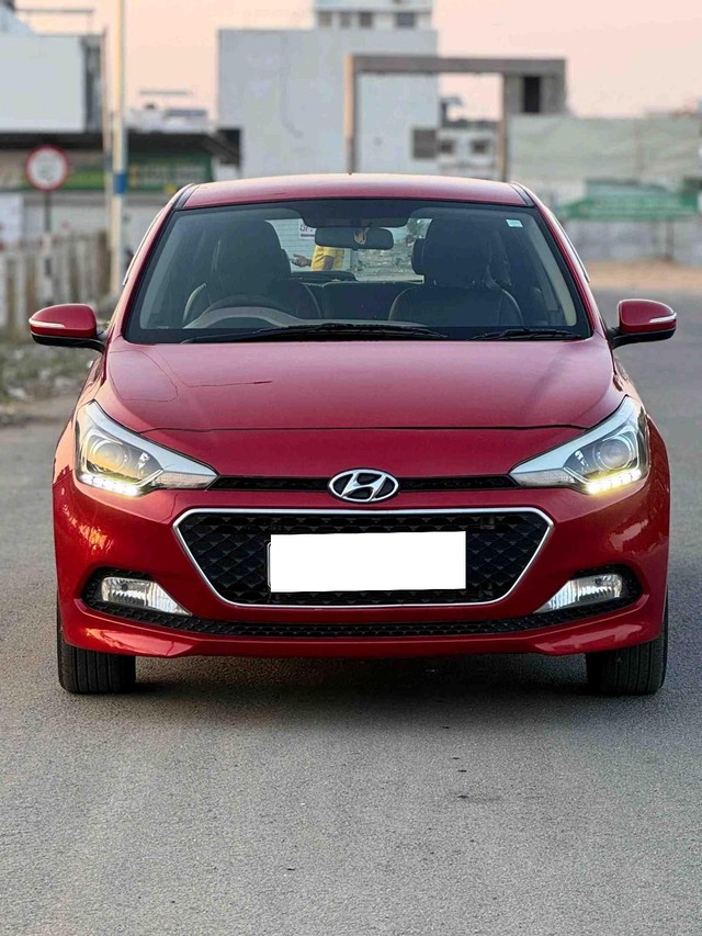 Second-hand 2017 Hyundai i20 Asta Option 1.2 for sale in Surat-0