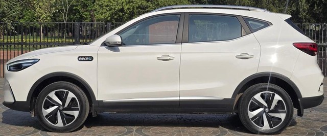 MG ZS EV Excite Pro - Photo 5