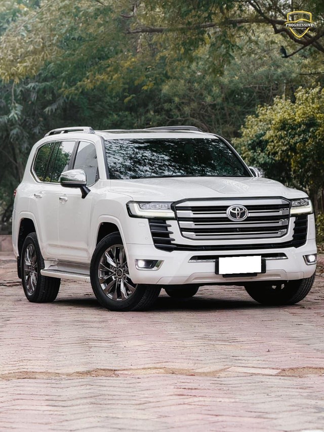 Second-hand 2023 Toyota Land Cruiser 300 ZX for sale in New Delhi-0