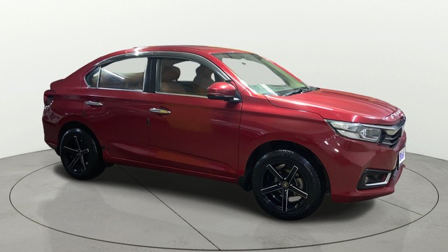 Second-hand 2023 Honda Amaze 2nd Gen VX for sale in Surat-0