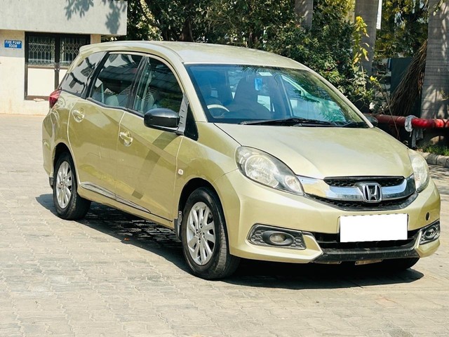 Second-hand 2014 Honda Mobilio V i-DTEC for sale in Ahmedabad-0