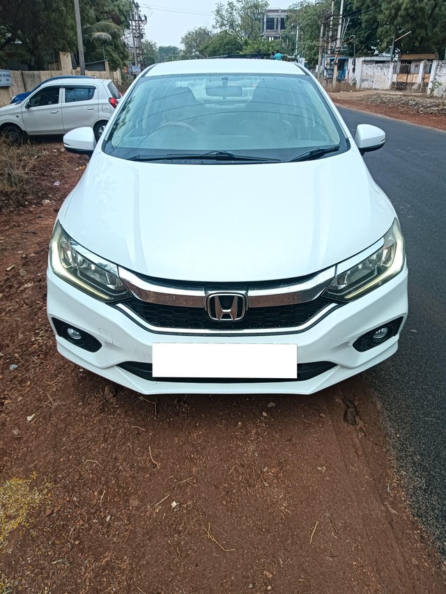 Second-hand 2022 Honda City V MT for sale in Madurai-0