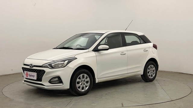 Second-hand 2018 Hyundai i20 Sportz 1.2 for sale in Chandigarh-0