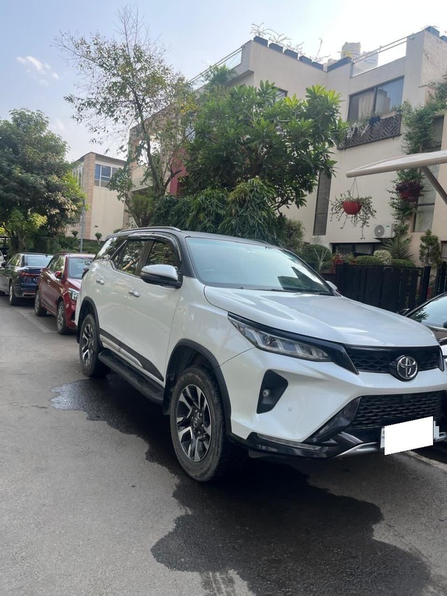 Second-hand 2024 Toyota Fortuner Legender 4x4 AT for sale in New Delhi-0