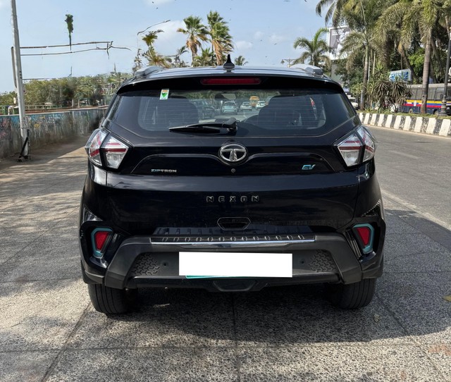 Tata Nexon EV XZ Plus Dark Edition - Photo 5