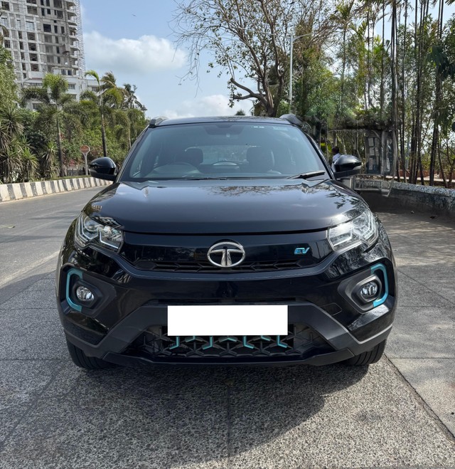 Tata Nexon EV XZ Plus Dark Edition - Photo 8