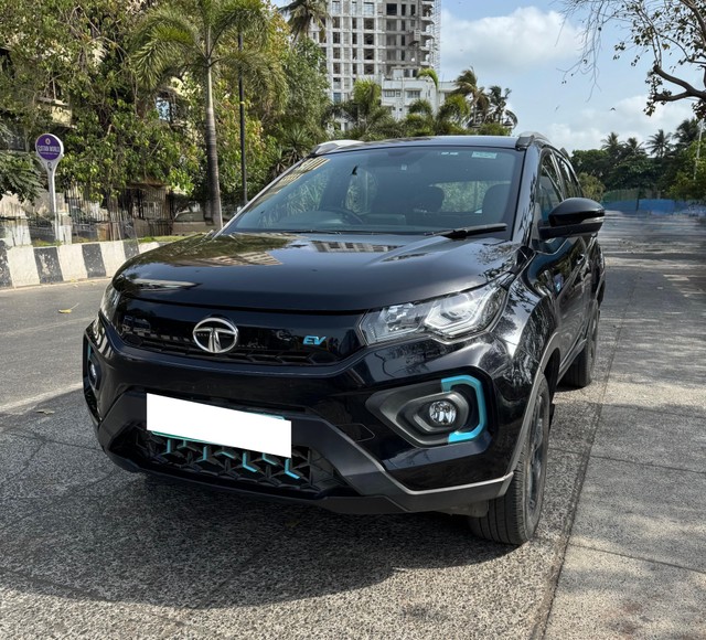 Tata Nexon EV XZ Plus Dark Edition - Photo 7