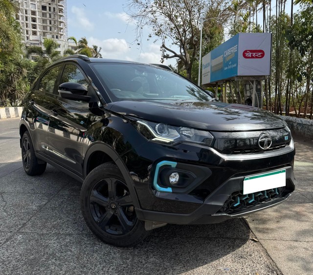 Tata Nexon EV XZ Plus Dark Edition - Photo 2