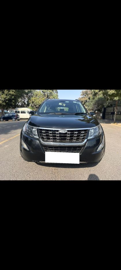 2019 Mahindra XUV500 W7 BSIV