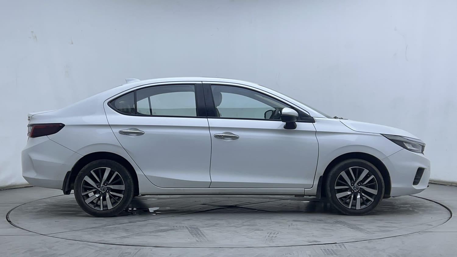 Buy Used Honda City ZX MT of 2020 model @ 8,65,000 INR in