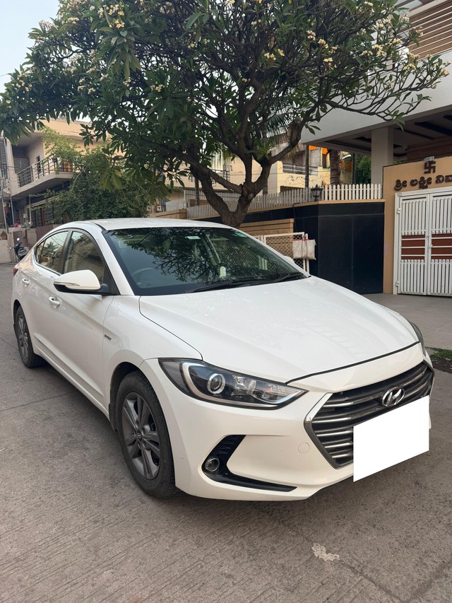Second-hand 2017 Hyundai Elantra 2.0 SX for sale in Bijapur-0