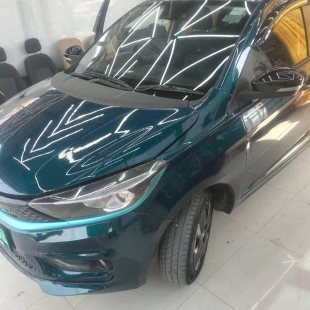 Tata Tiago EV XZ Plus LR - Photo 2