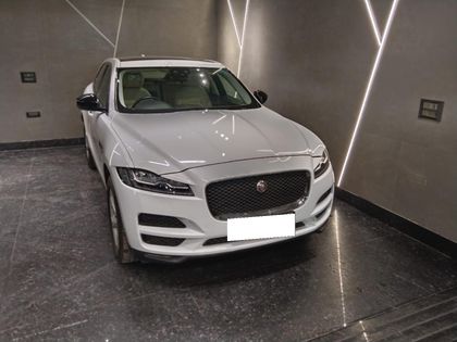2019 Jaguar F-Pace प्रेस्टीज 2.0 पेट्रोल