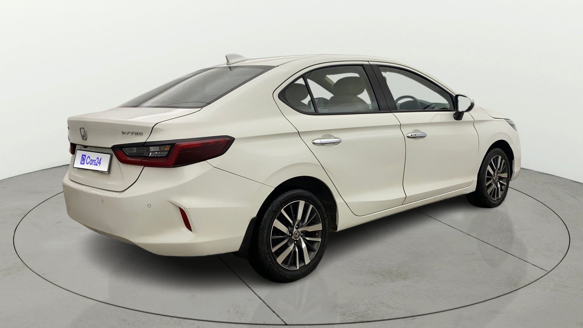 Buy Used Honda City ZX CVT of 2021 model @ 9,14,455 INR in Delhi