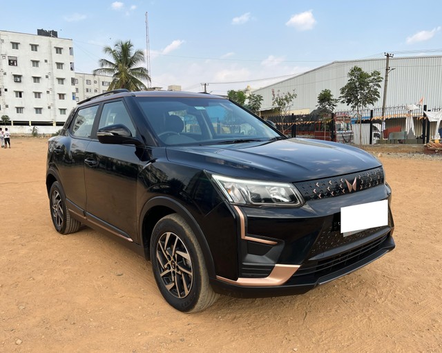 Mahindra XUV400 EV EL Fast Charger - Photo 2