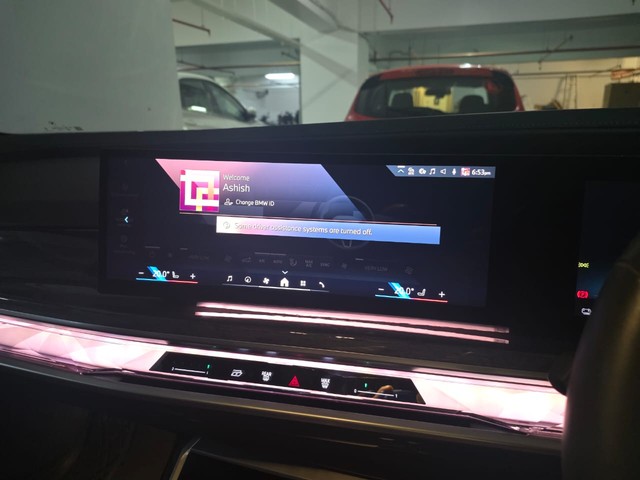 BMW i7 xDrive60 M Sport - Photo 8