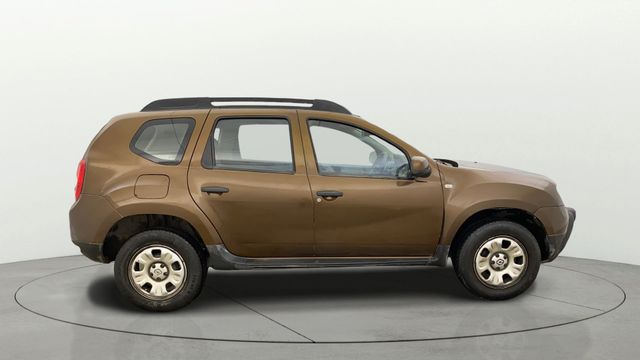 Second-hand 2015 Renault Duster Petrol RxL for sale in Noida