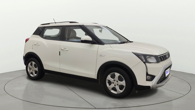 Second-hand 2022 Mahindra XUV300 W6 AMT Sunroof BSVI for sale in Pune-0