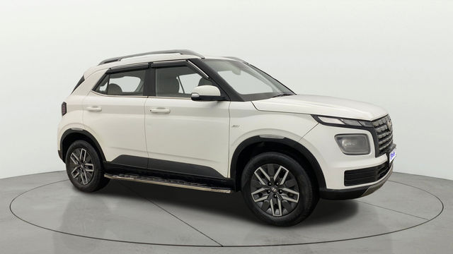 Second-hand 2022 Hyundai Venue S Opt Turbo DCT for sale in New Delhi