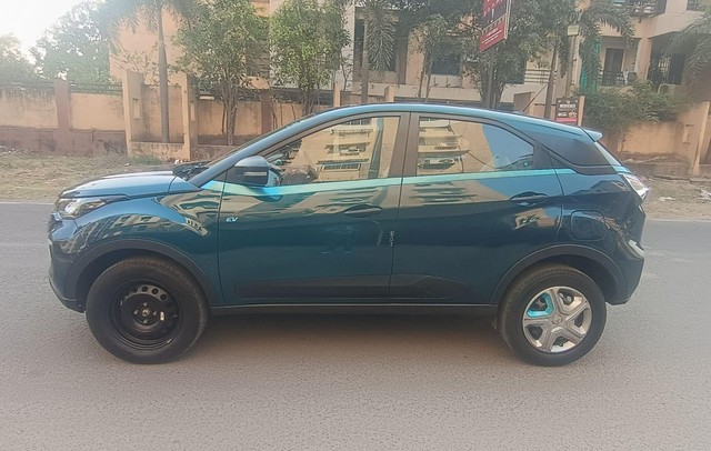 Tata Nexon EV XM - Photo 6