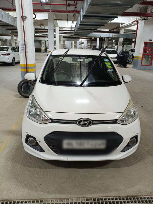 Second-hand 2016 Hyundai Grand i10 Magna for sale in Greater Noida