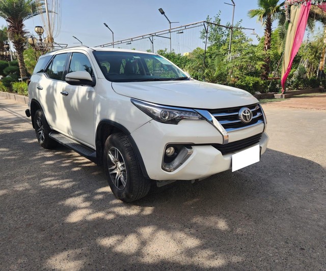 Second-hand 2017 Toyota Fortuner 2.7 2WD MT BSIV for sale in New Delhi-0